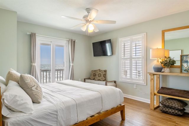 2045 S Waccamaw Dr., Murrells Inlet, SC 29576