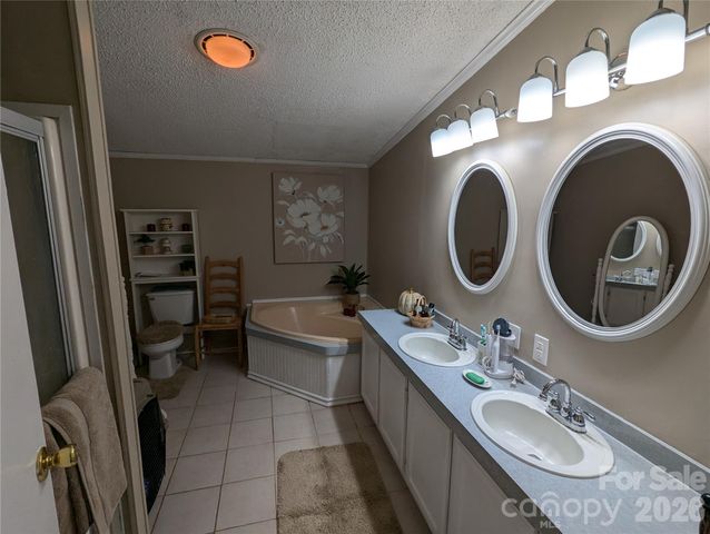 6846 Potter Road, Matthews, NC 28104