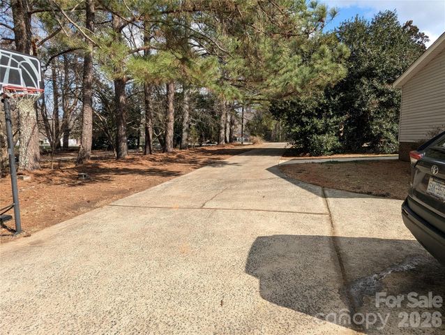 6846 Potter Road, Matthews, NC 28104