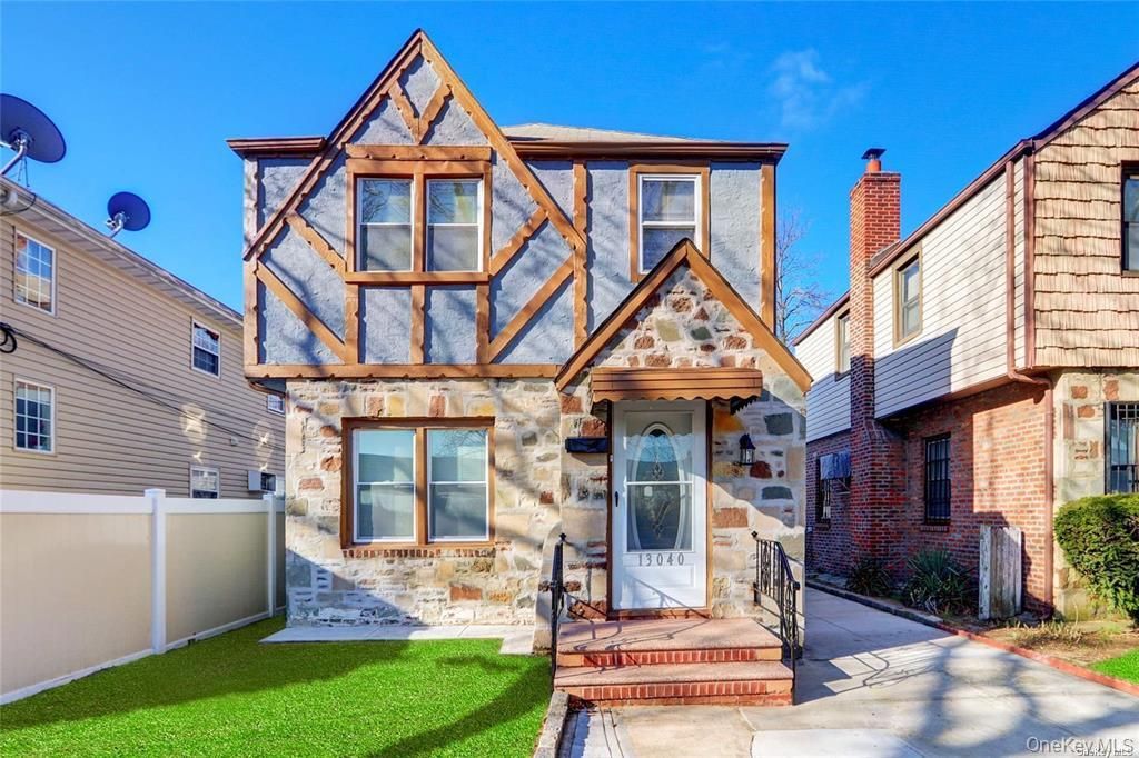 13040 Van Wyck Expressway, South Ozone Park, NY 11420
