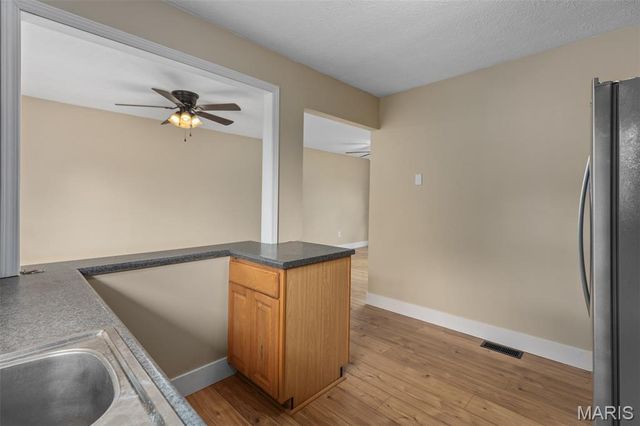 904 W Miller Drive, Staunton, IL 62088