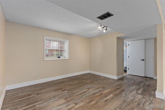 904 W Miller Drive, Staunton, IL 62088