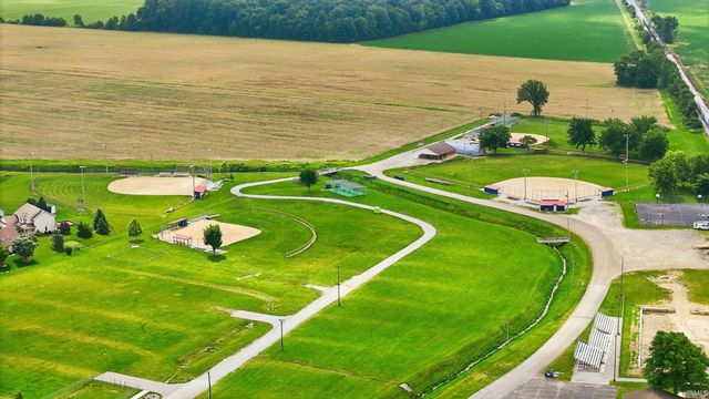 11405 Edgewater Avenue, Hoagland, IN 46745