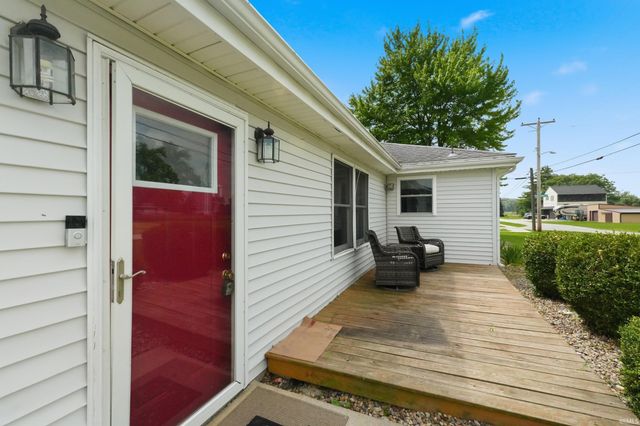 11405 Edgewater Avenue, Hoagland, IN 46745