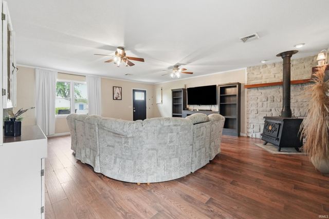 11405 Edgewater Avenue, Hoagland, IN 46745