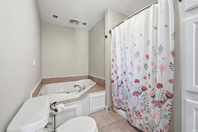 11405 Edgewater Avenue, Hoagland, IN 46745