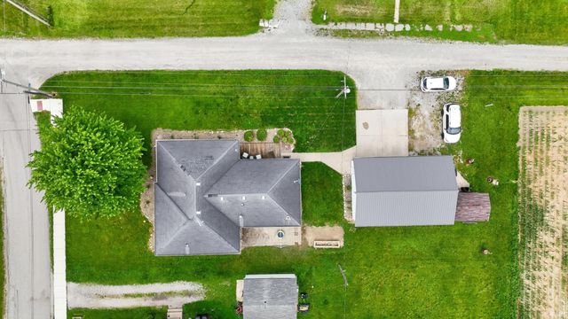 11405 Edgewater Avenue, Hoagland, IN 46745