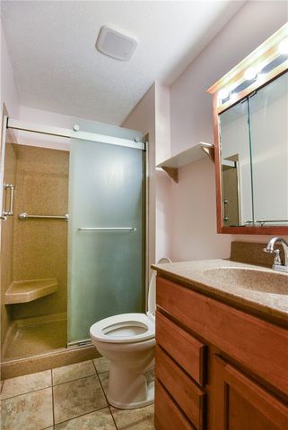 547 Cresthaven Dr, Plum Boro, PA 15239