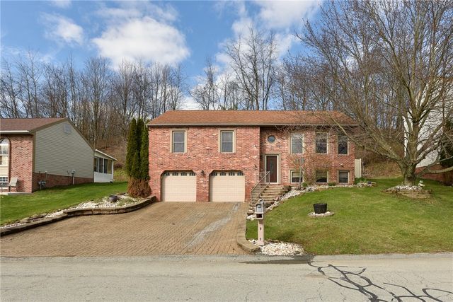 547 Cresthaven Dr, Plum Boro, PA 15239