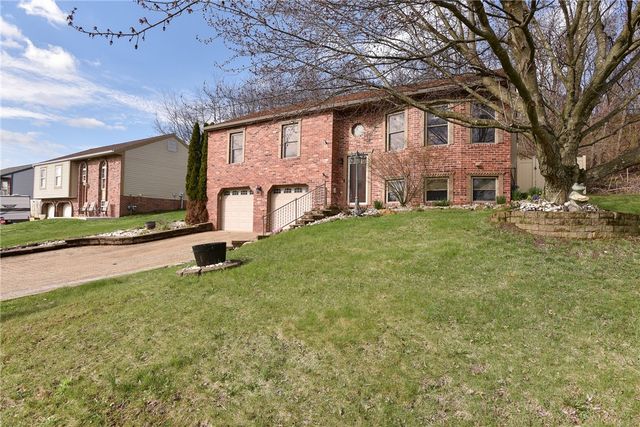 547 Cresthaven Dr, Plum Boro, PA 15239