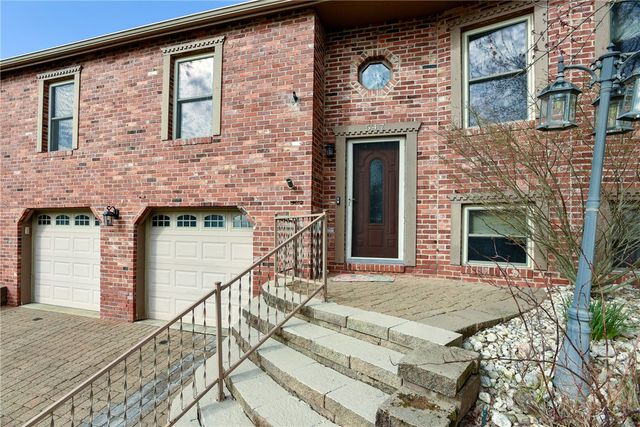 547 Cresthaven Dr, Plum Boro, PA 15239