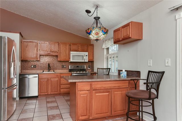 547 Cresthaven Dr, Plum Boro, PA 15239