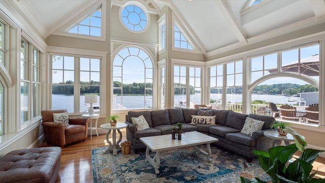 435 Main Street, Amesbury, MA 01913
