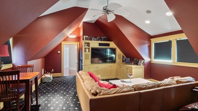 435 Main Street, Amesbury, MA 01913