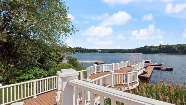 435 Main Street, Amesbury, MA 01913