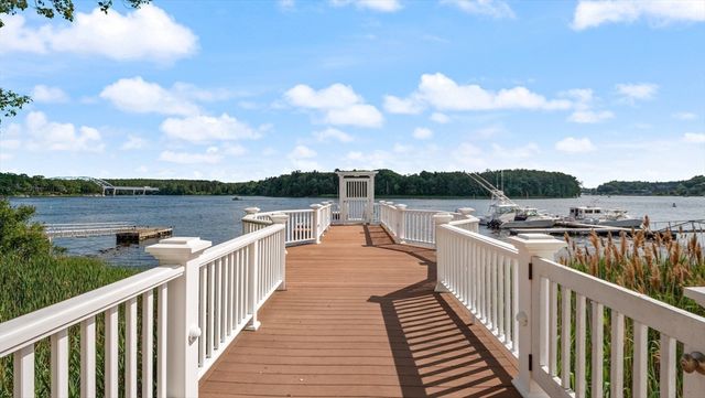 435 Main Street, Amesbury, MA 01913