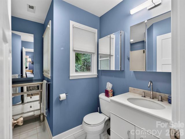 52 Melody Lane, Saluda, NC 28773