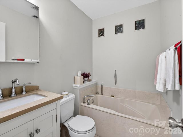 52 Melody Lane, Saluda, NC 28773