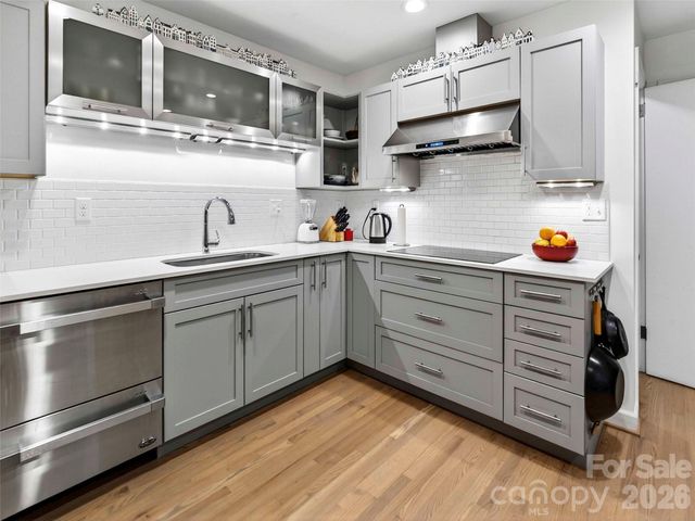 52 Melody Lane, Saluda, NC 28773