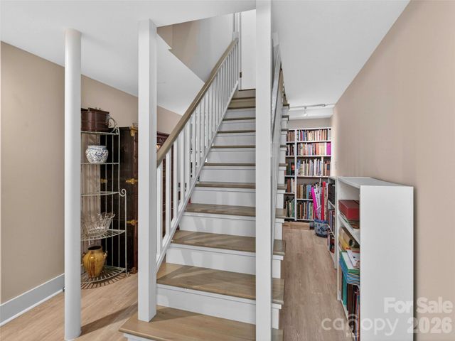 52 Melody Lane, Saluda, NC 28773