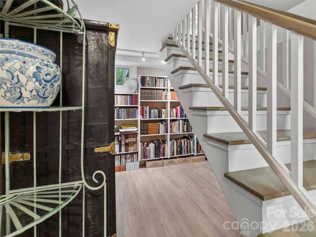 52 Melody Lane, Saluda, NC 28773