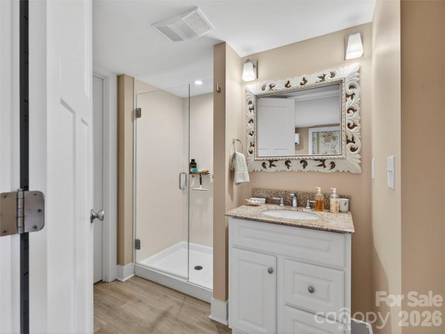 52 Melody Lane, Saluda, NC 28773