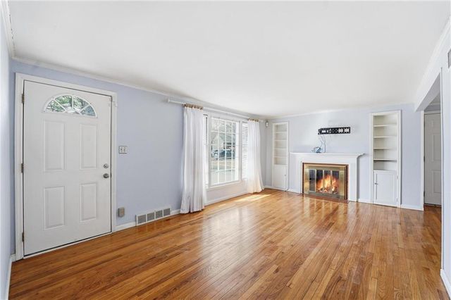 4514 W 72nd Street, Prairie Village, KS 66208