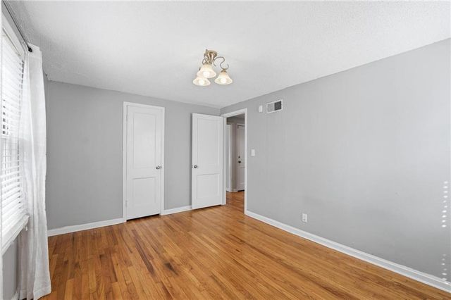 4514 W 72nd Street, Prairie Village, KS 66208