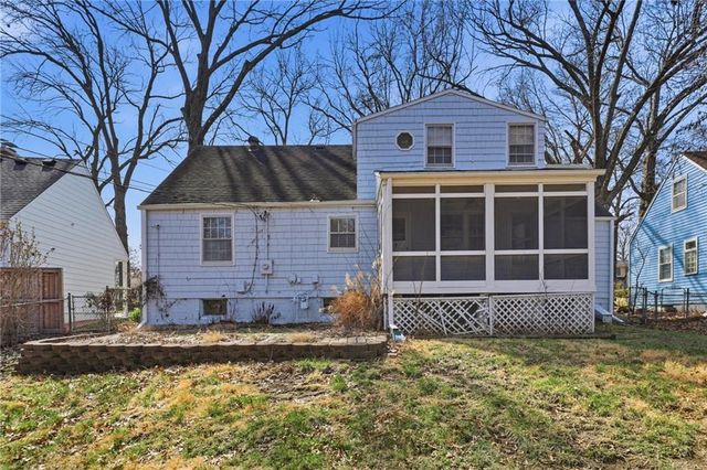 4514 W 72nd Street, Prairie Village, KS 66208