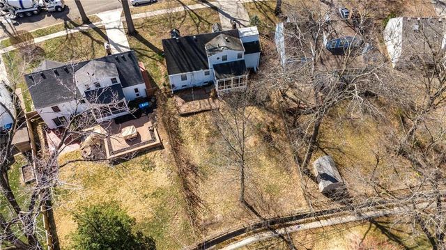 4514 W 72nd Street, Prairie Village, KS 66208