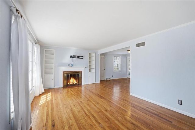 4514 W 72nd Street, Prairie Village, KS 66208