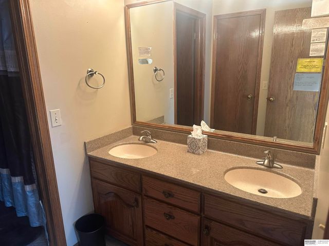 6819 Northridge Road, Lincoln, NE 68516