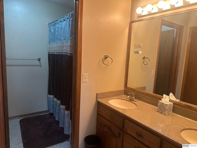 6819 Northridge Road, Lincoln, NE 68516