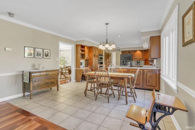 7850 Brookshire Court, Evansville, IN 47715