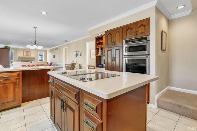 7850 Brookshire Court, Evansville, IN 47715