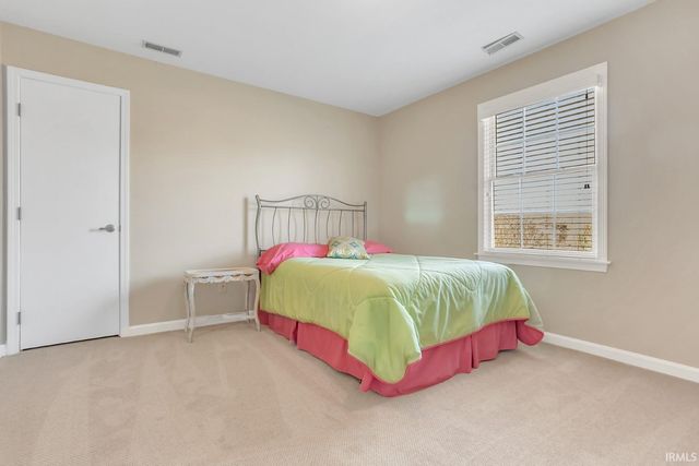 7850 Brookshire Court, Evansville, IN 47715