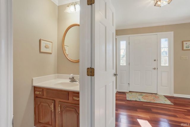 7850 Brookshire Court, Evansville, IN 47715