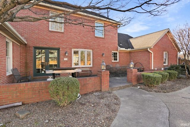 7850 Brookshire Court, Evansville, IN 47715