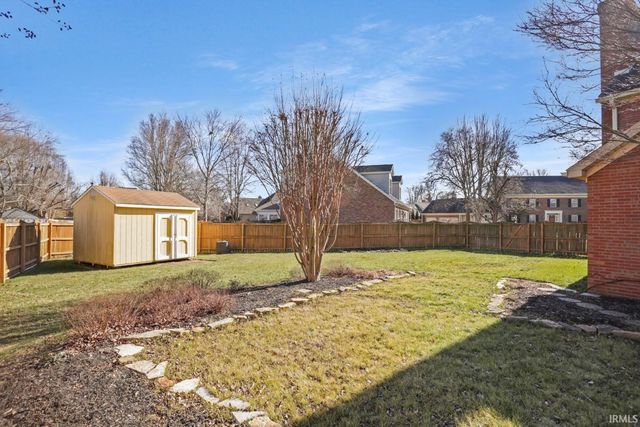 7850 Brookshire Court, Evansville, IN 47715