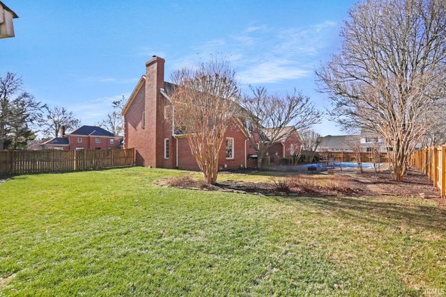 7850 Brookshire Court, Evansville, IN 47715