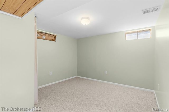 6509 Silver Lake Road, Linden, MI 48451