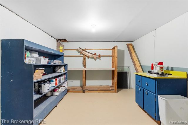 6509 Silver Lake Road, Linden, MI 48451