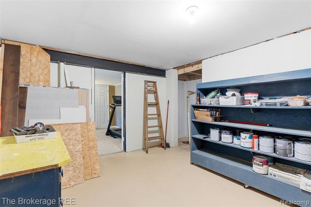 6509 Silver Lake Road, Linden, MI 48451