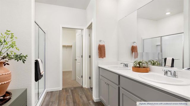1941 Doug McCullough Ln, Modesto, CA 95355