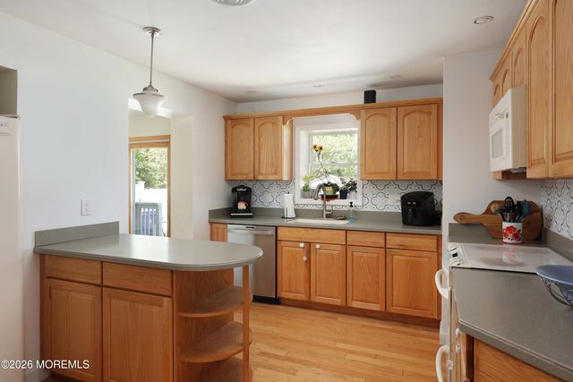 530 E Woodland Avenue, Toms River, NJ 08753