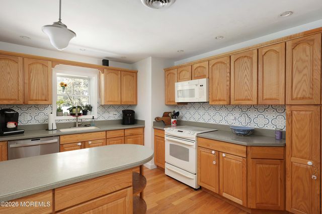 530 E Woodland Avenue, Toms River, NJ 08753