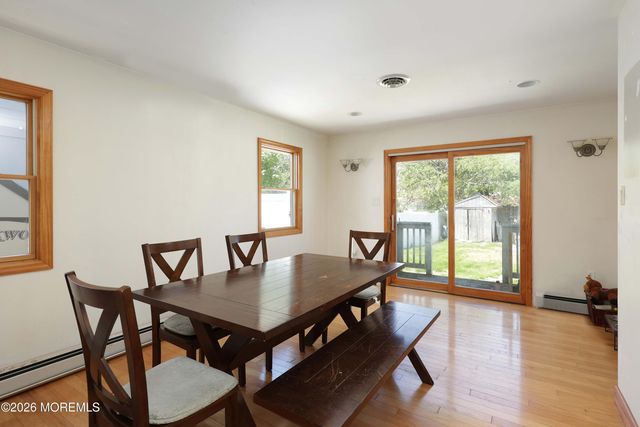 530 E Woodland Avenue, Toms River, NJ 08753