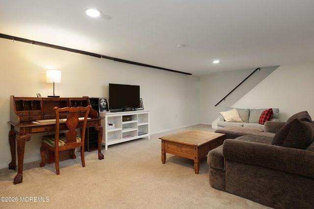 530 E Woodland Avenue, Toms River, NJ 08753