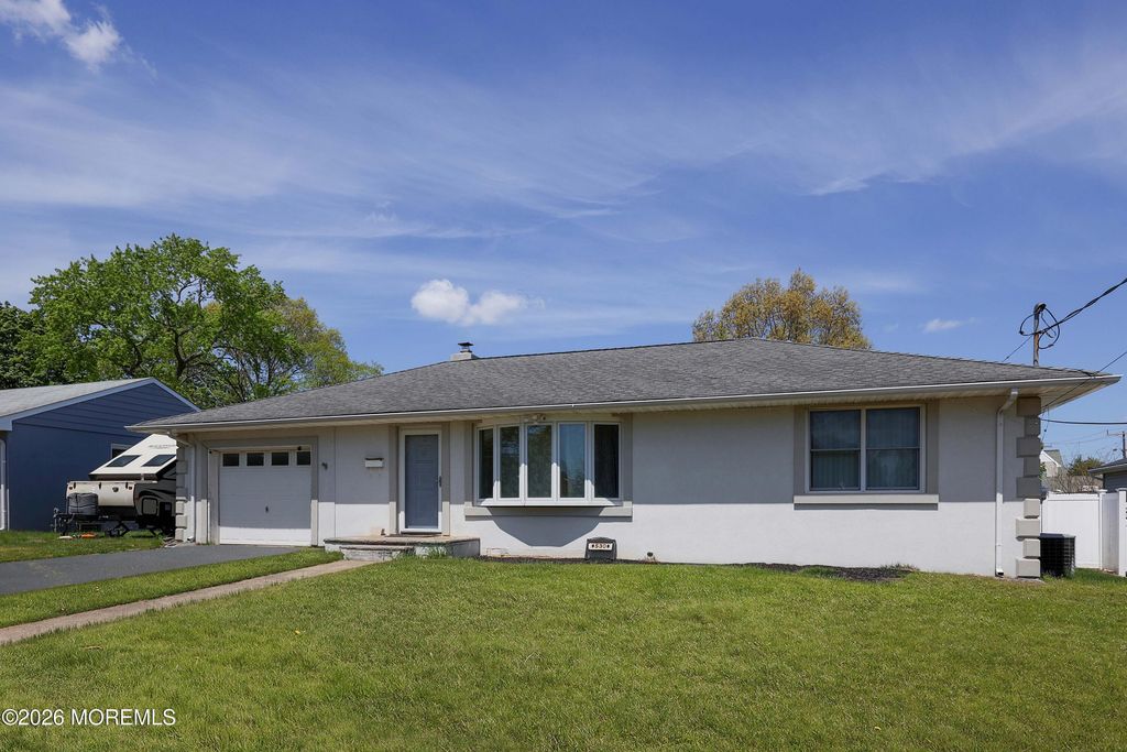 530 E Woodland Avenue, Toms River, NJ 08753