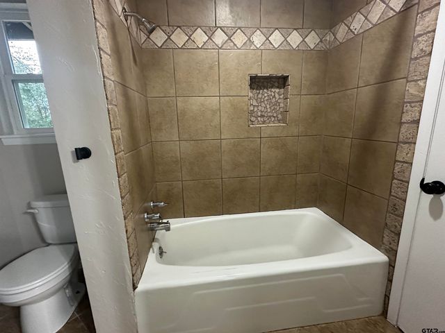 1507 Hillcrest, Jacksonville, TX 75766